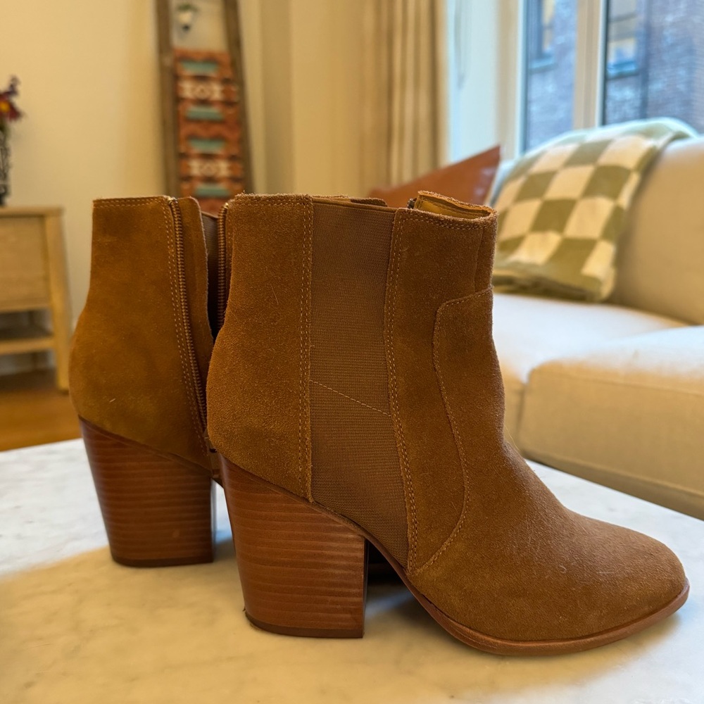 Soludos suede heels